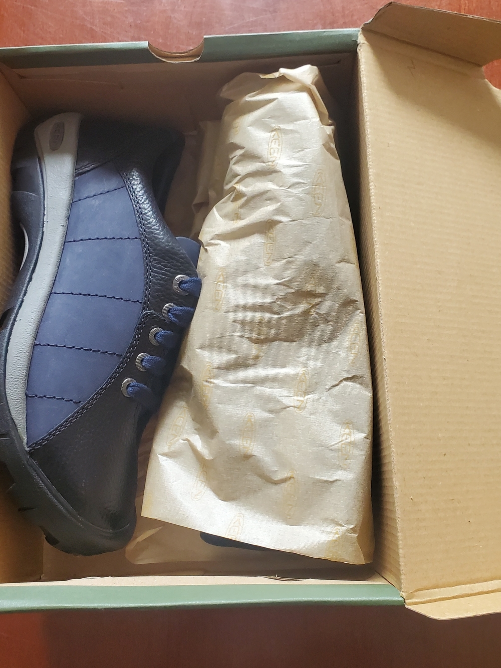 New In Box Keen Naval Academy/Dark Navy Presidio Women Sneakers Size 7.5